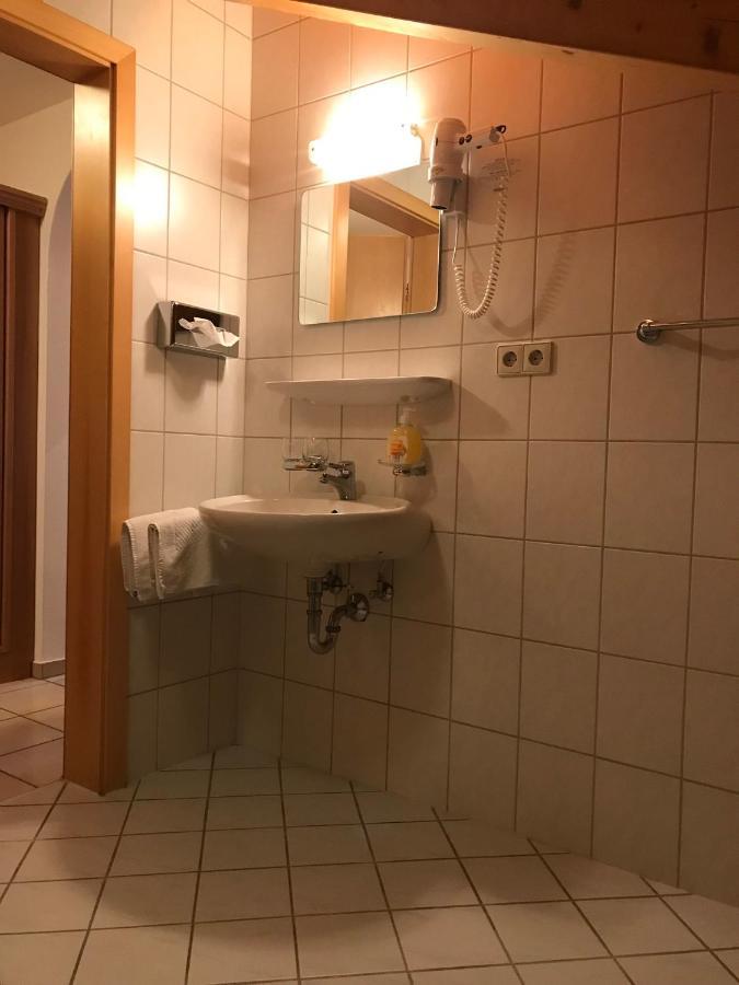 Gaestehaus Schwarzlofer ريت ام وينكل المظهر الخارجي الصورة
